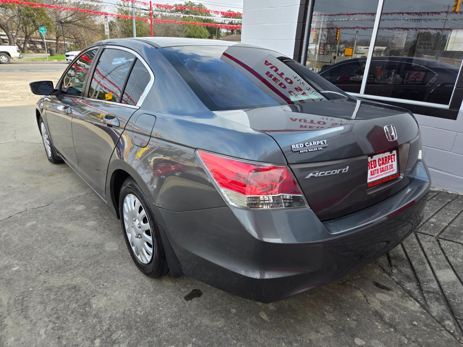 2008 GRAY /BLACK Honda Accord LX Sedan (1HGCP25378A) with an 2.4L L4 DOHC 16V engine, 5-Speed Manual Overdrive transmission, located at 503 West Court, Seguin, TX, 78155, (830) 379-3373, 29.568621, -97.969803 - 2008 Honda Accord LX Sedan with a 2.4L L4 DOHC 16V, Standard Transmission, Tilt, Cruise, AM/FM/CD Stereo, Power Windows, Locks and Side Mirrors, Tinted Windows, Rear Defroster and more!! - Photo #3